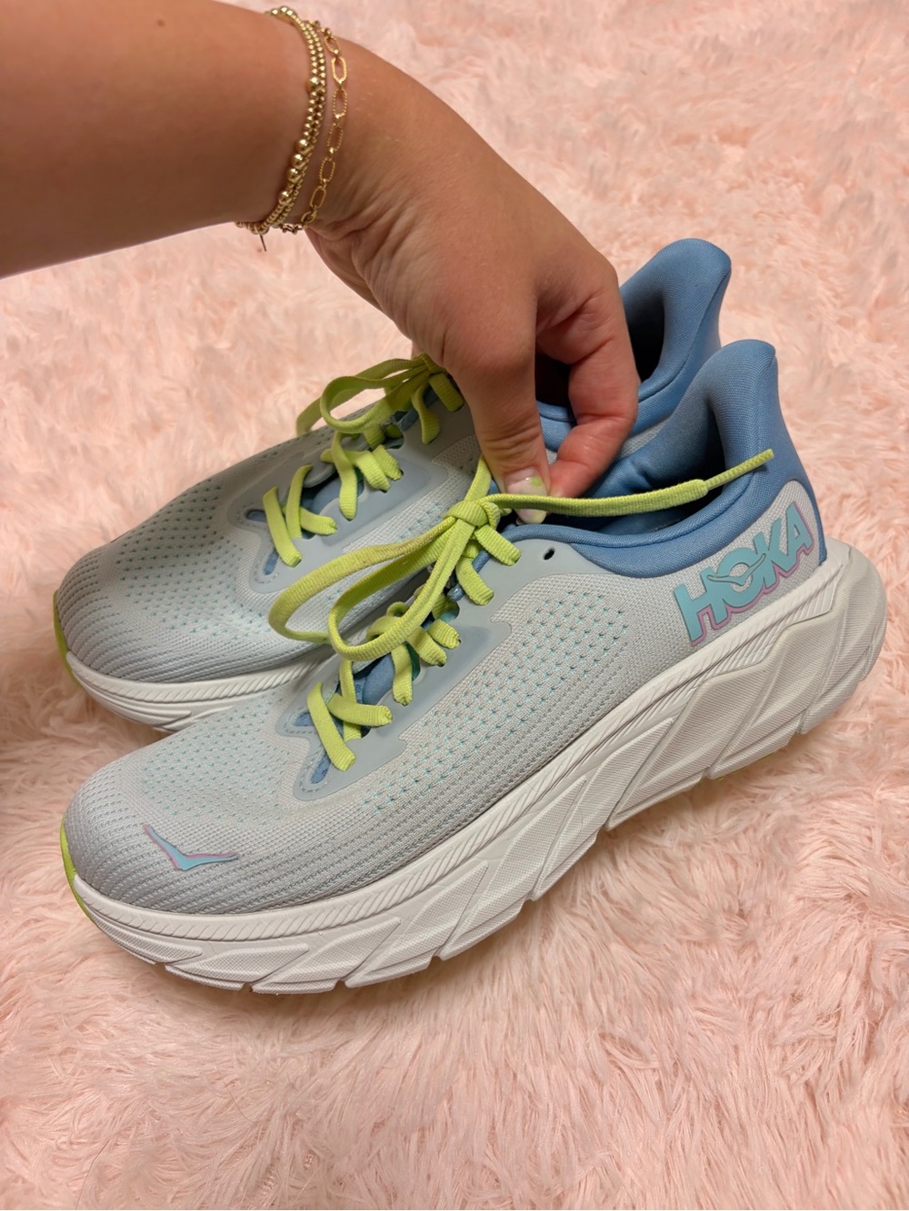 HOKA Arahi 7